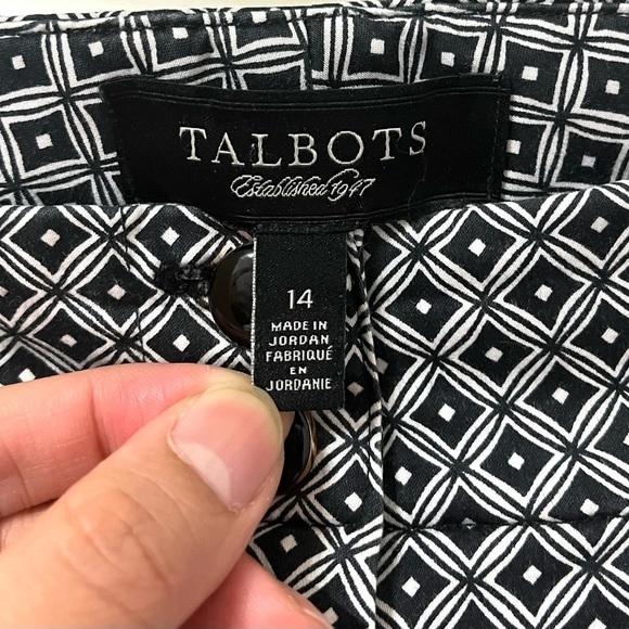 TALBOTS Black White Geometric Print Tapered Hem Cropped Heritage Pants Size 14 - Picture 8 of 10
